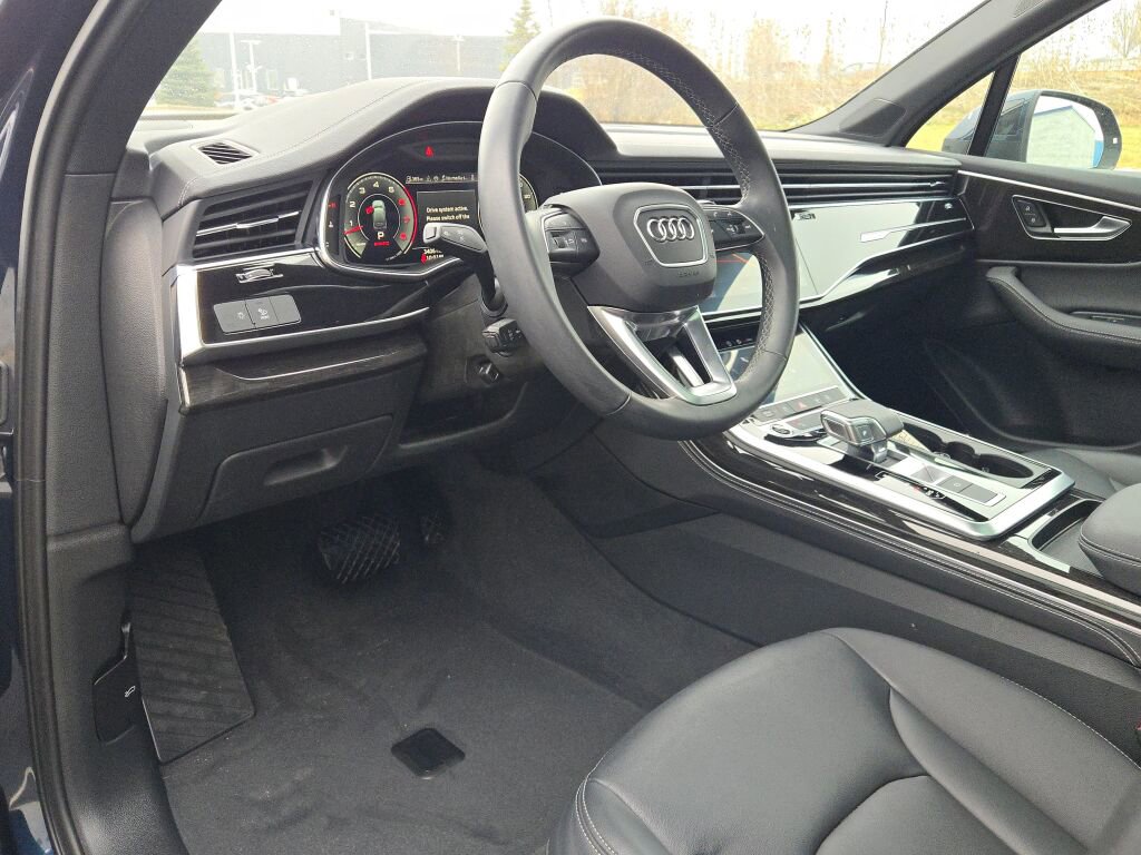 Used 2025 Audi Q7 3.0T Premium Plus image 21