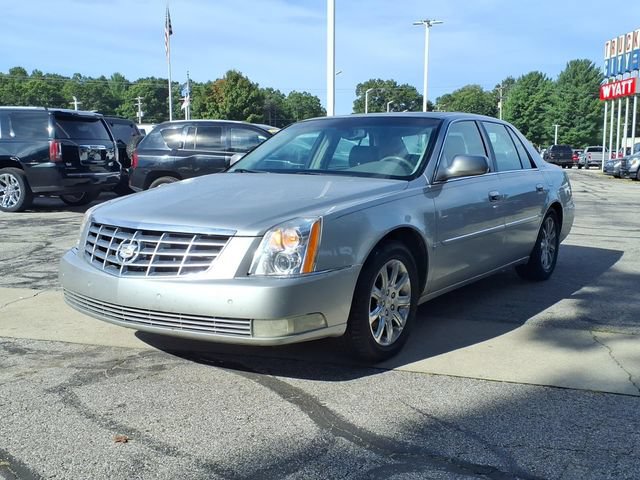 Used 2008 Cadillac DTS FWD image 2