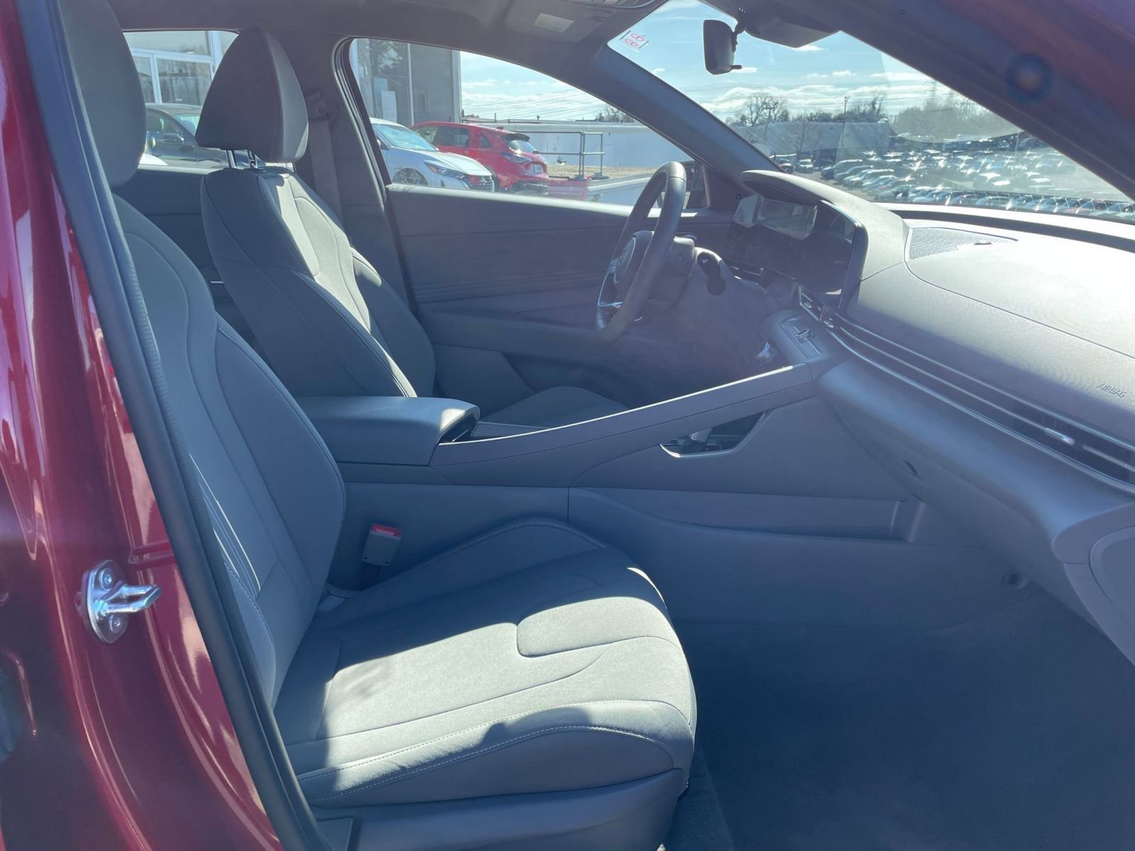 Used 2025 Hyundai Elantra SEL image 27