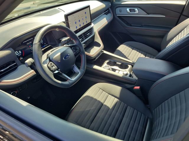 Used 2025 Ford Explorer ST-Line RWD video 3