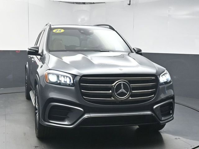 Used 2025 Mercedes-Benz GLS 450 4MATIC image 4