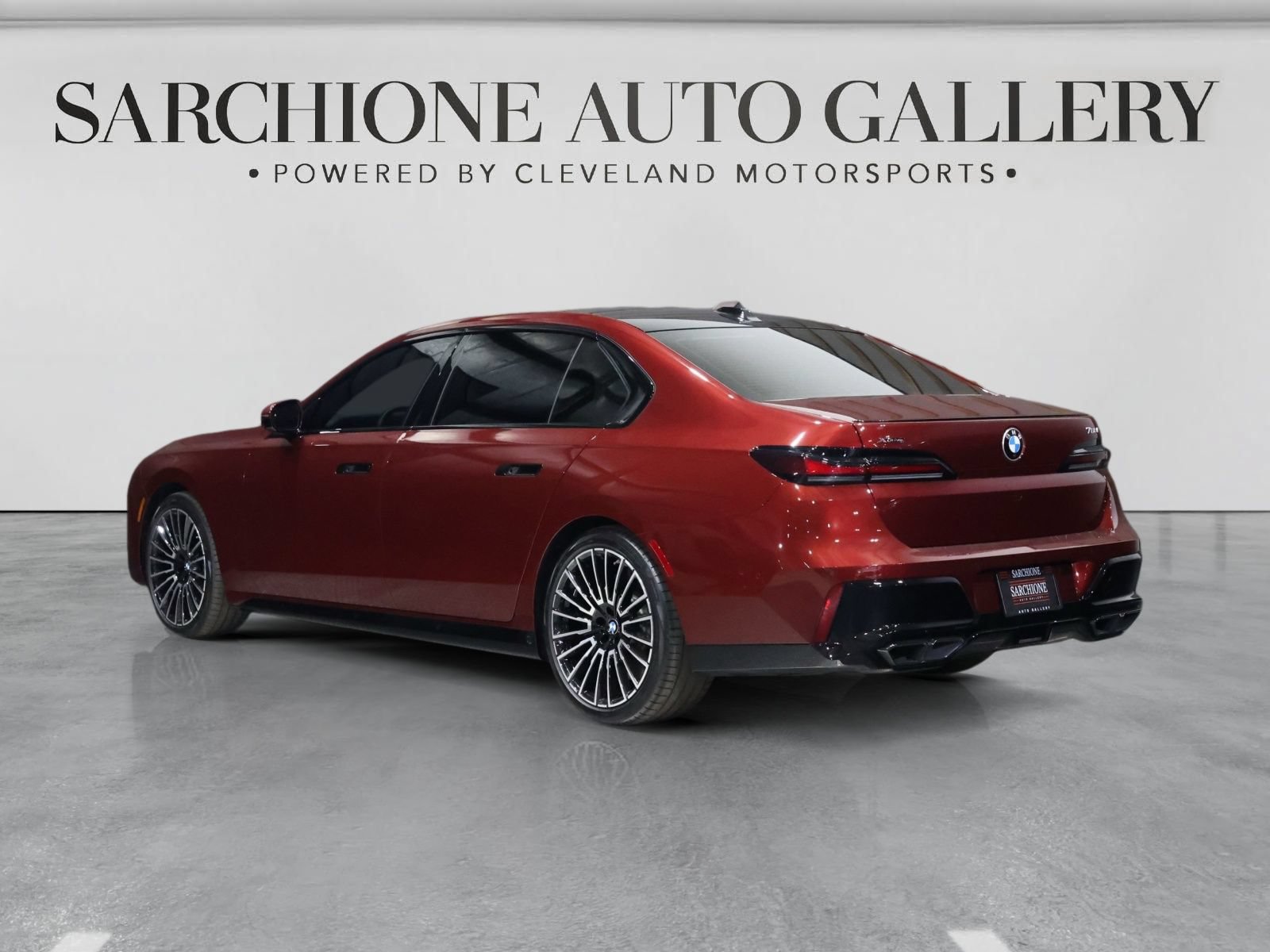 Used 2025 BMW 760i xDrive w/ Executive Package AWD/4WD image 2
