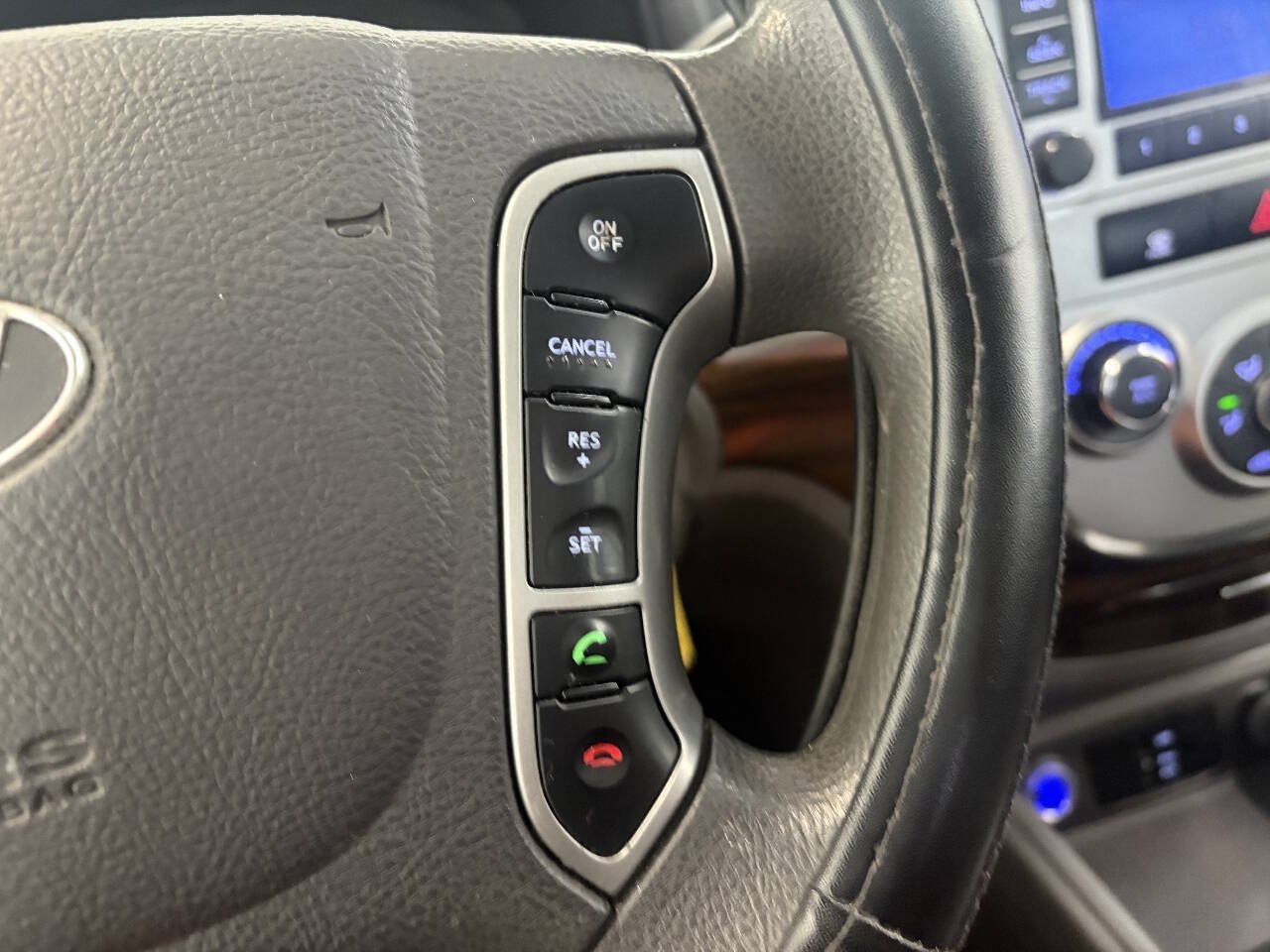 Used 2011 Hyundai Santa Fe GLS AWD/4WD image 16