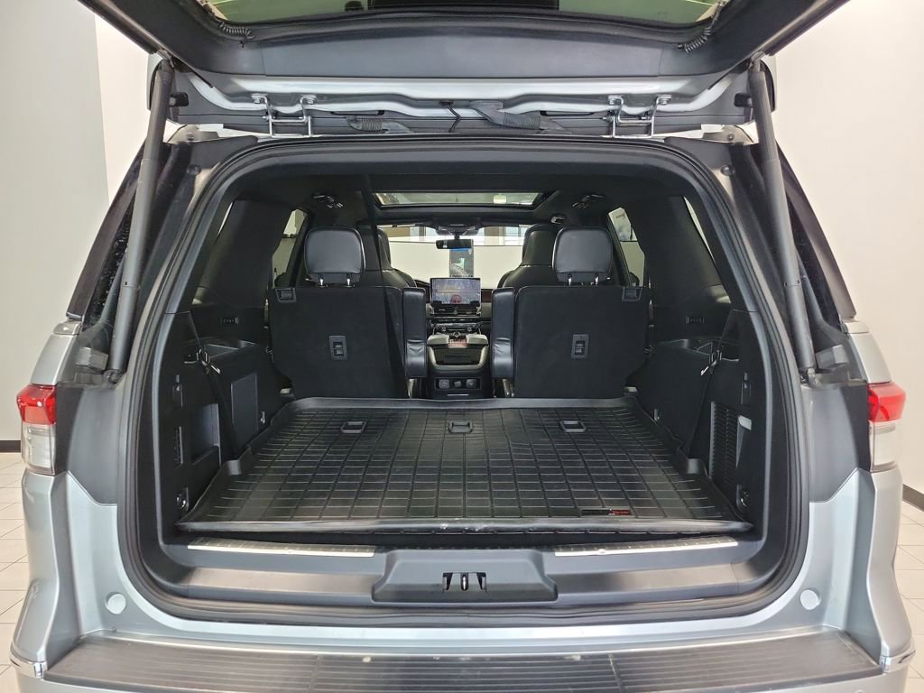 Used 2022 Lincoln Navigator Reserve image 16