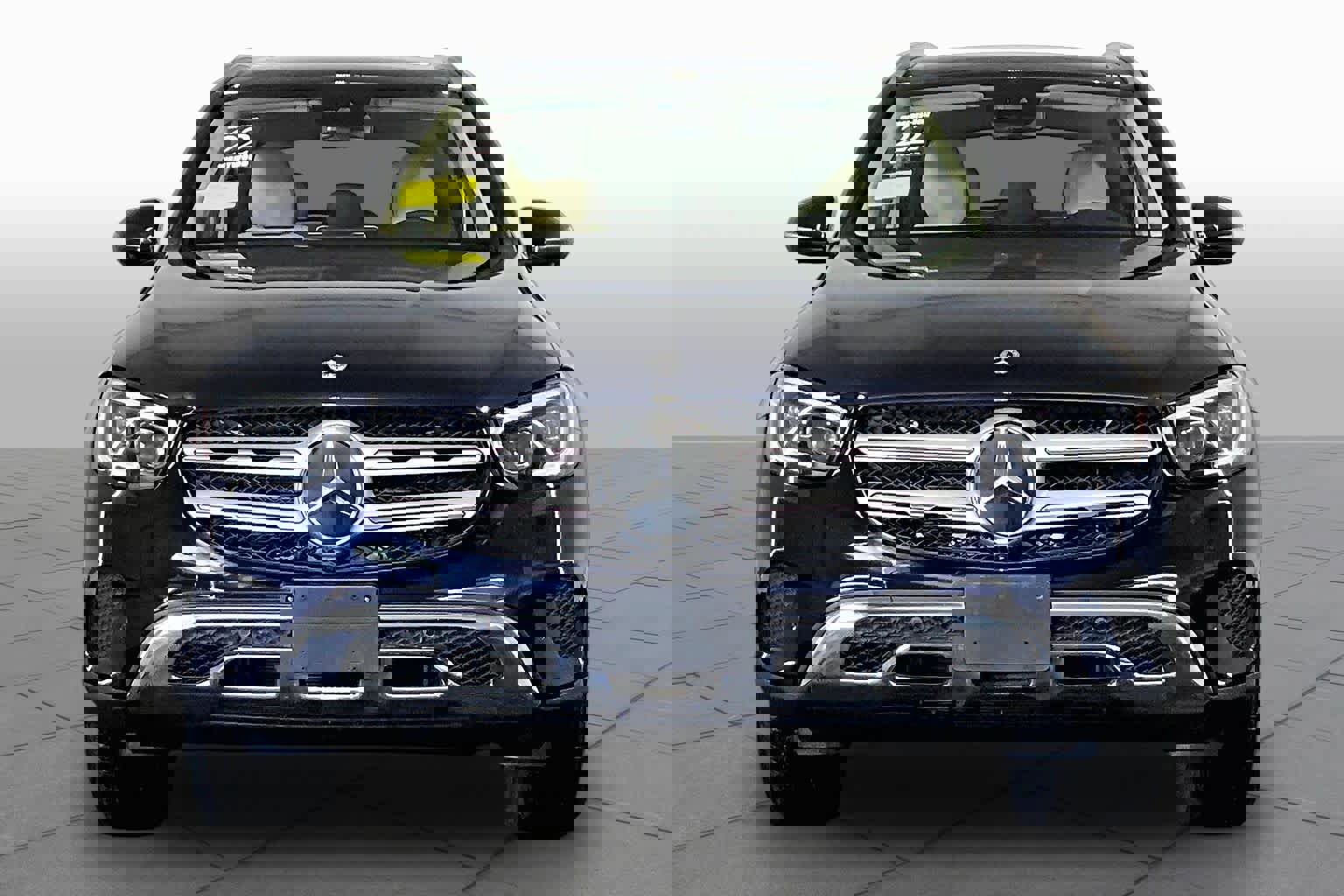 Used 2022 Mercedes-Benz GLC 300 4MATIC image 4