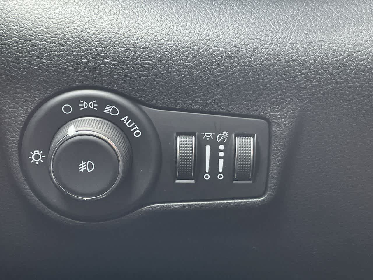 Used 2024 Jeep Compass Trailhawk AWD/4WD image 26