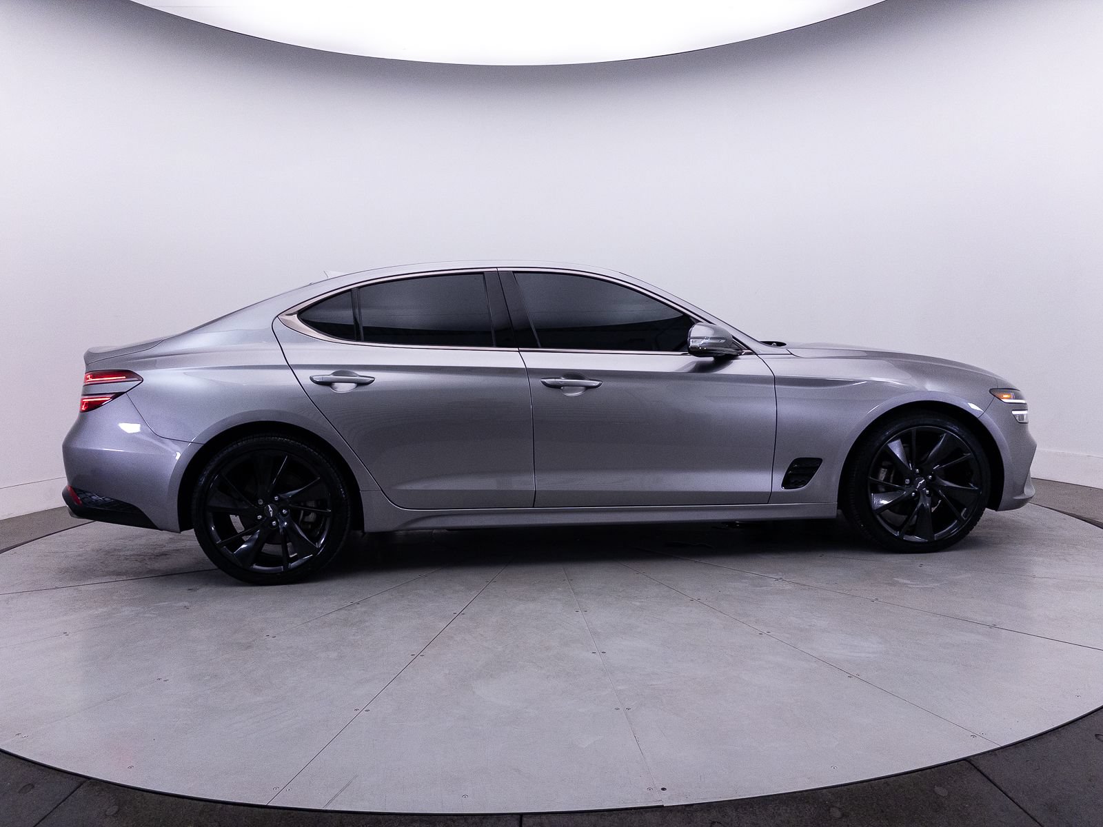 Used 2023 Genesis G70 2.0T w/ Sport Prestige Package RWD image 43