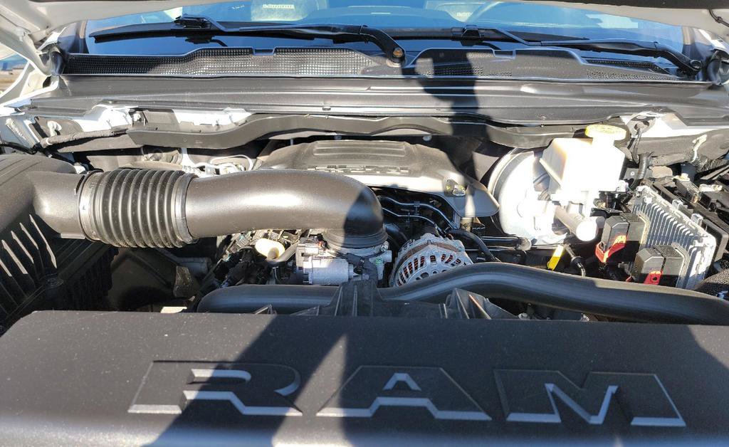 Used 2021 RAM 1500 Laramie w/ Sport Appearance Package AWD/4WD image 9