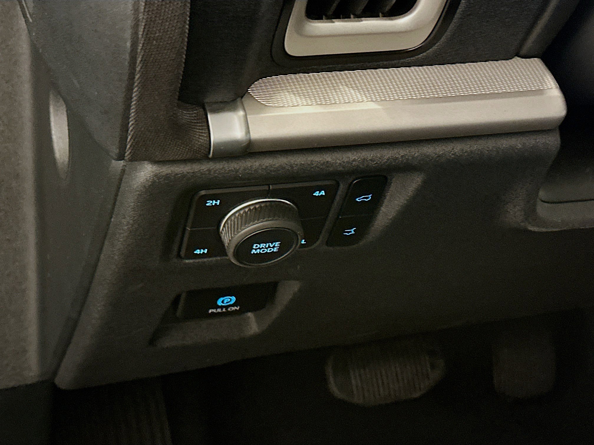 Used 2025 Ford Expedition Active AWD/4WD image 17