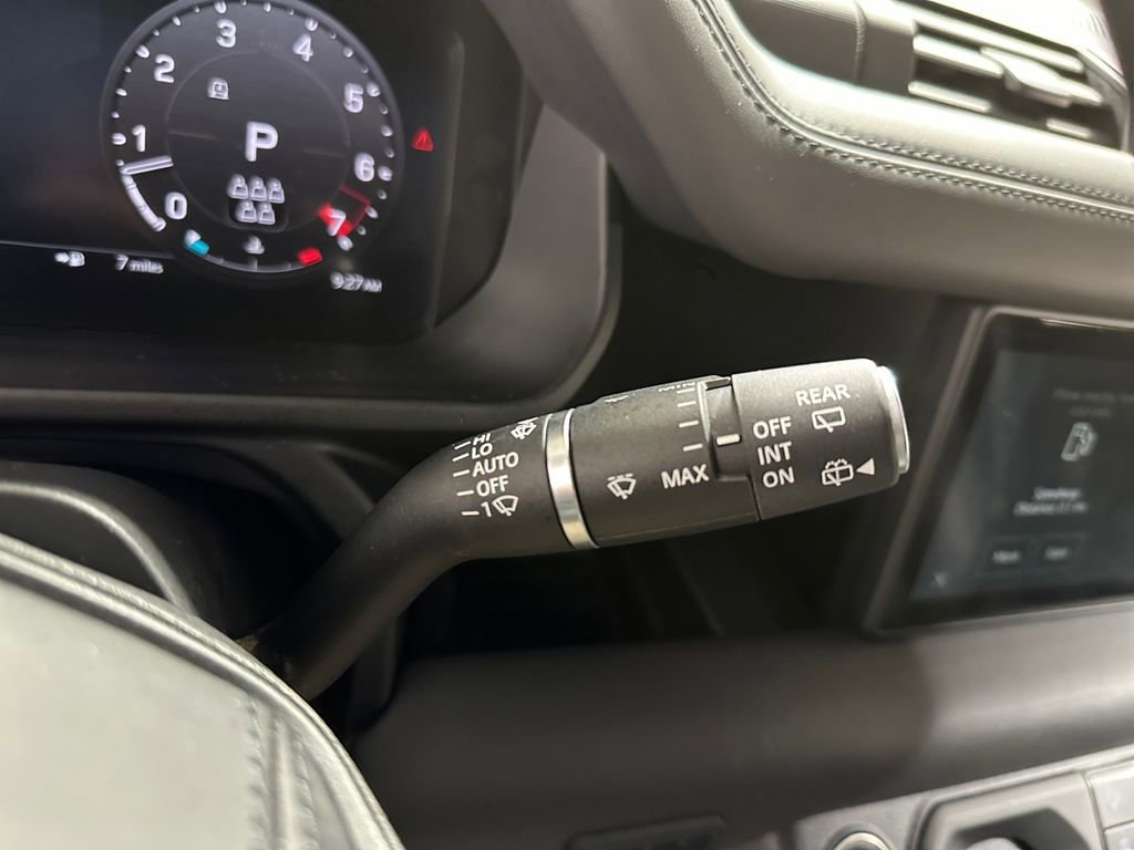 Used 2024 Land Rover Defender 110 X-Dynamic SE image 19