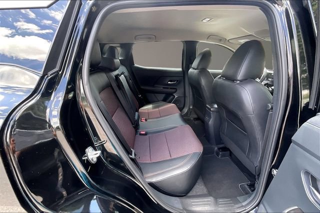 Certified 2025 Nissan Kicks SR FWD image 25