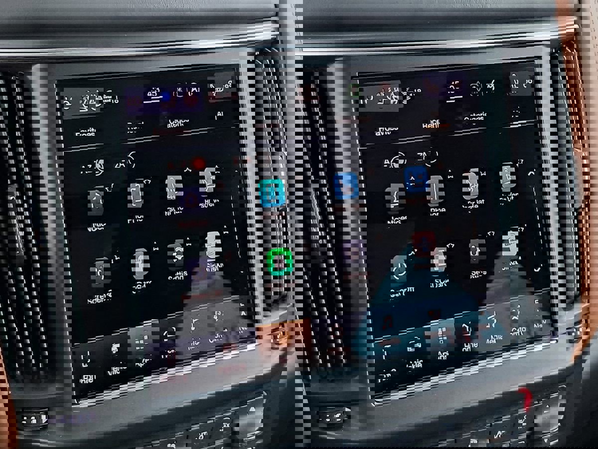 Used 2021 Maserati Levante S GranSport image 40