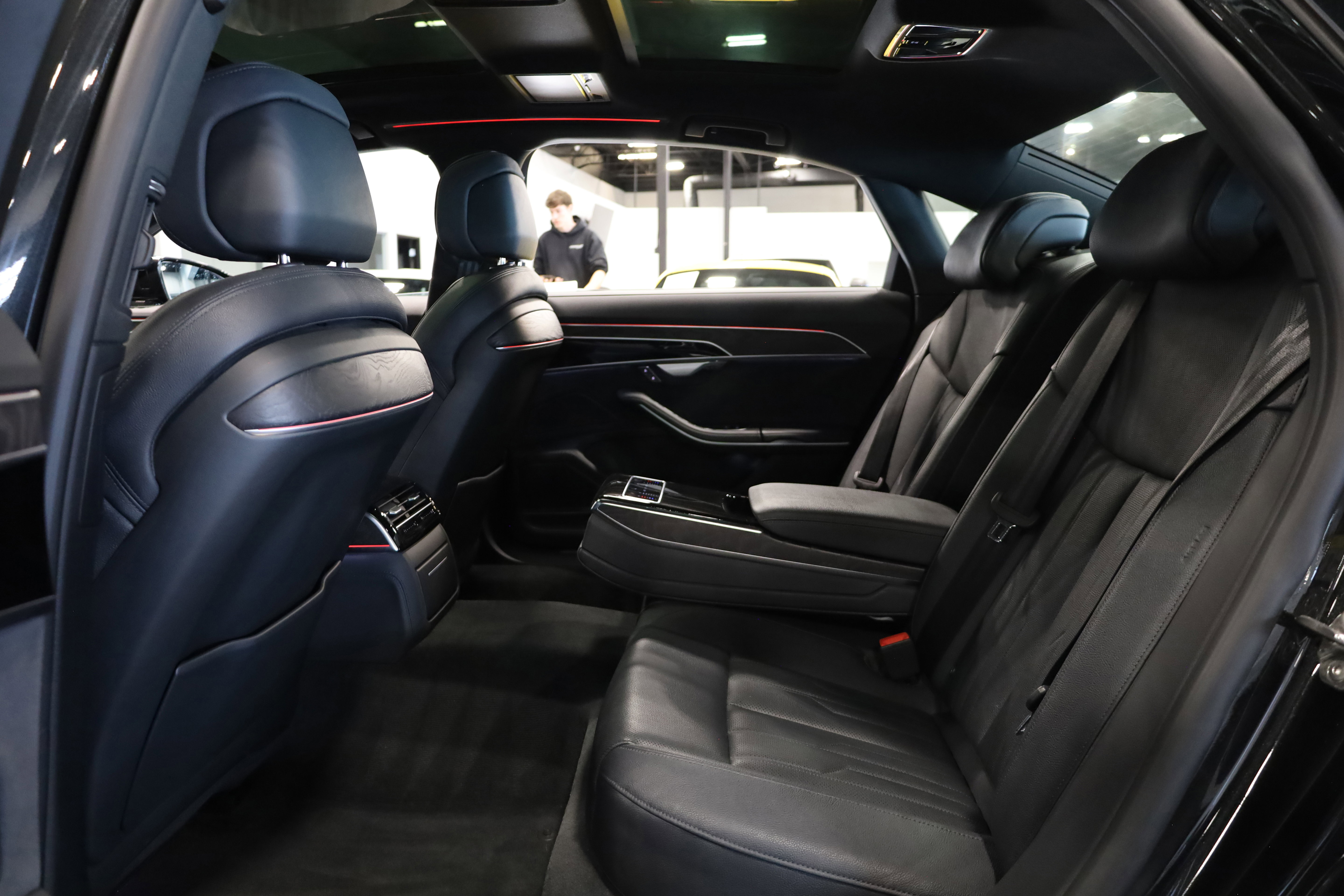 Used 2022 Audi A8 L 3.0T w/ Executive Package image 38