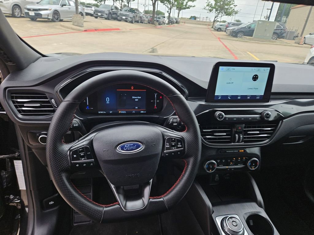 Used 2025 Ford Escape ST-Line FWD image 17