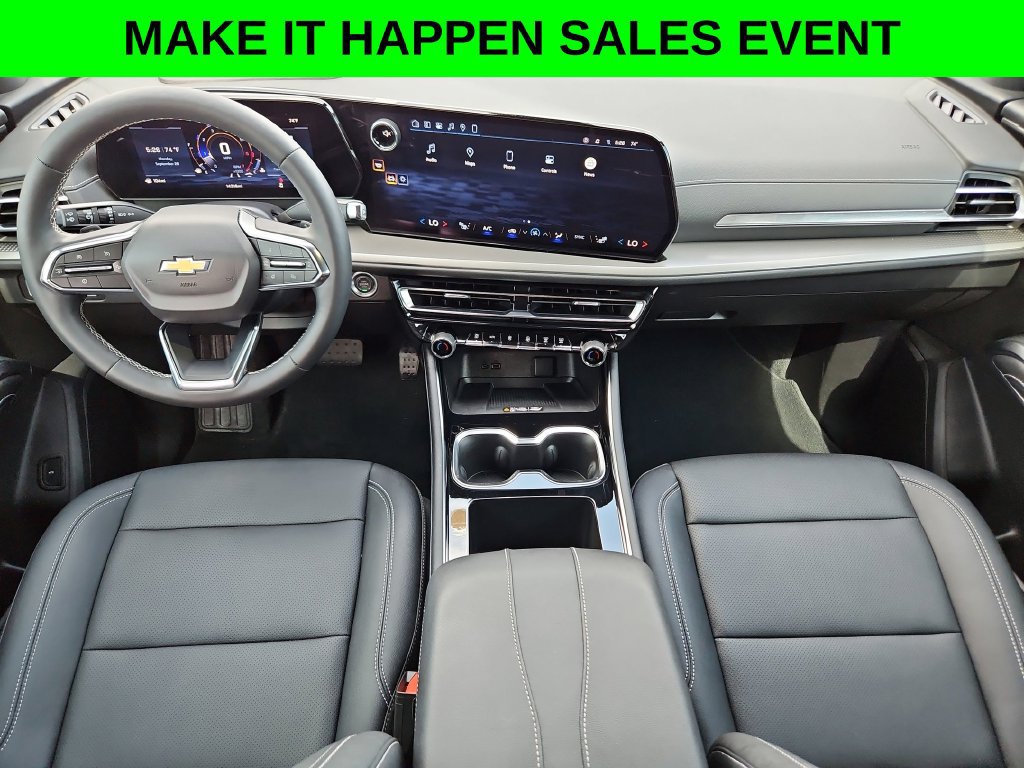 Used 2025 Chevrolet Traverse LT w/ Driver Confidence Package FWD image 17