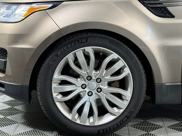 Used 2016 Land Rover Range Rover Sport SE image 14