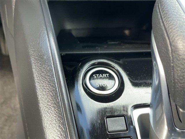 Used 2025 Nissan Versa SR w/ Trunk Package image 17