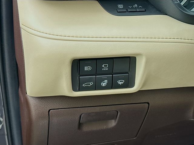 Used 2022 Toyota Highlander Platinum image 10