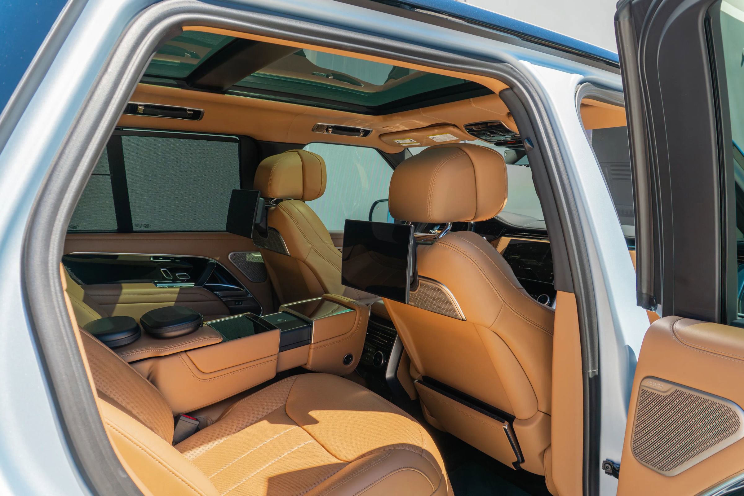 Used 2023 Land Rover Range Rover Autobiography image 60