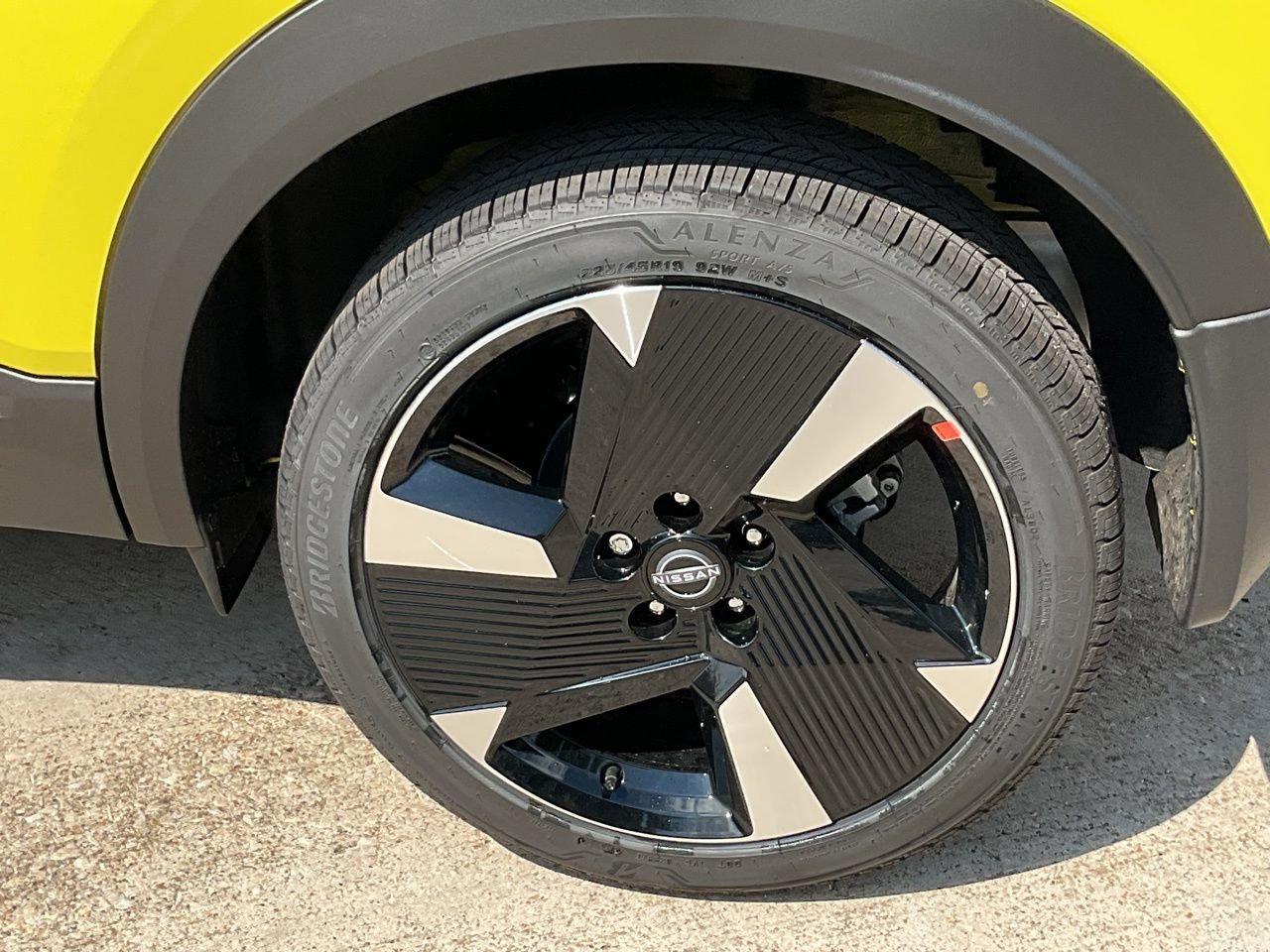 New 2026 Nissan Kicks SR FWD image 8