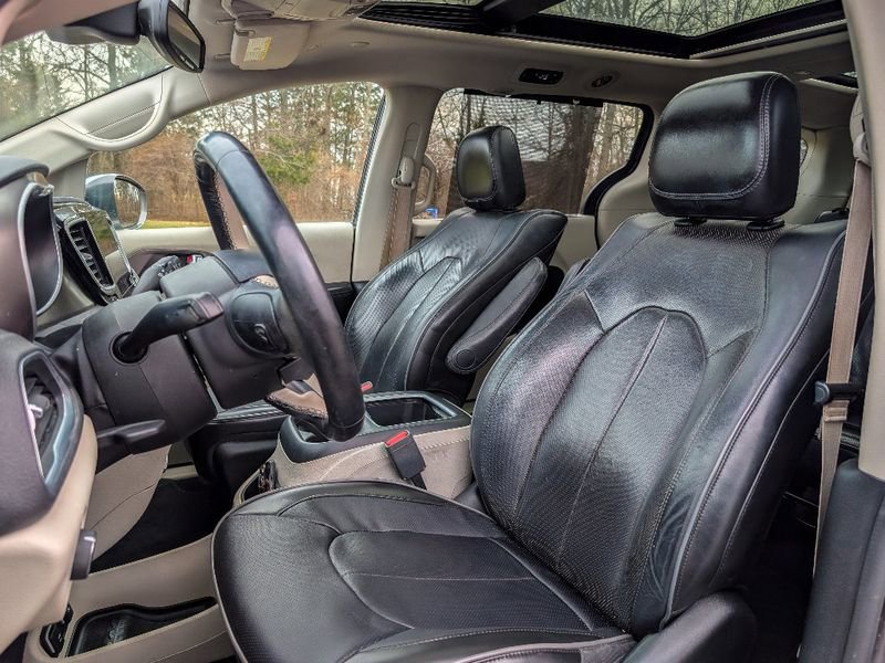 Used 2018 Chrysler Pacifica Limited w/ Advanced Safetytec Group image 15