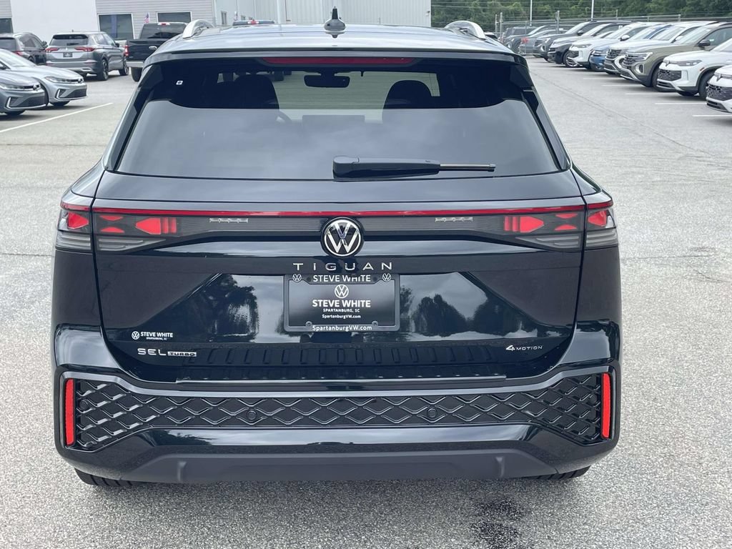 New 2026 Volkswagen Tiguan SEL R-Line AWD/4WD image 5