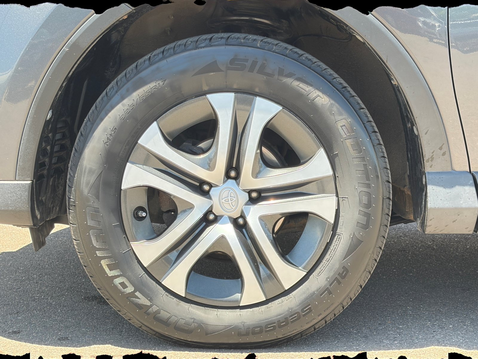 Used 2016 Toyota RAV4 LE AWD/4WD image 11