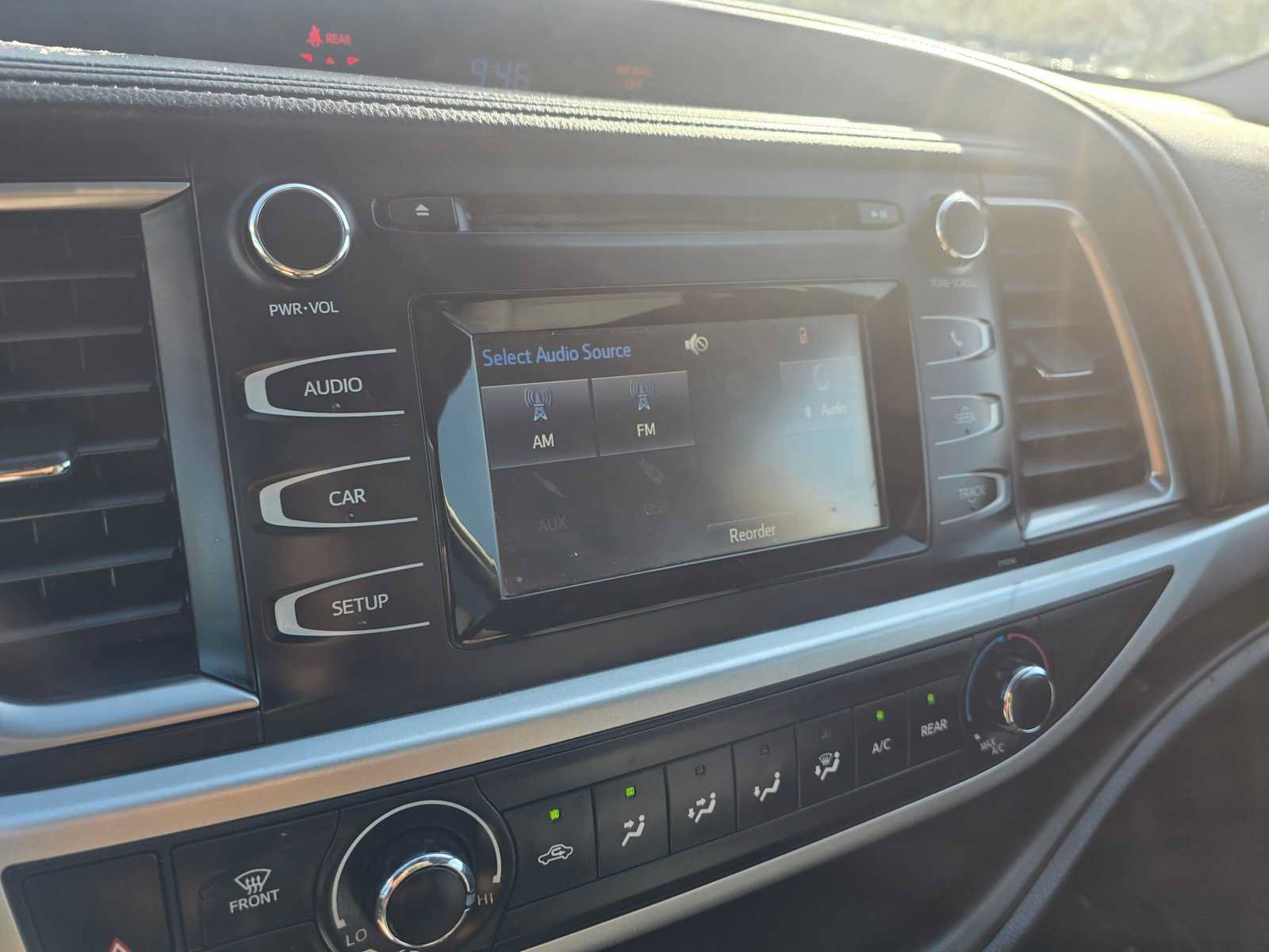 Used 2017 Toyota Highlander LE AWD/4WD image 27