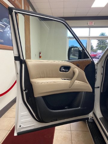 Used 2023 Nissan Armada SL w/ Cargo Package AWD/4WD image 9