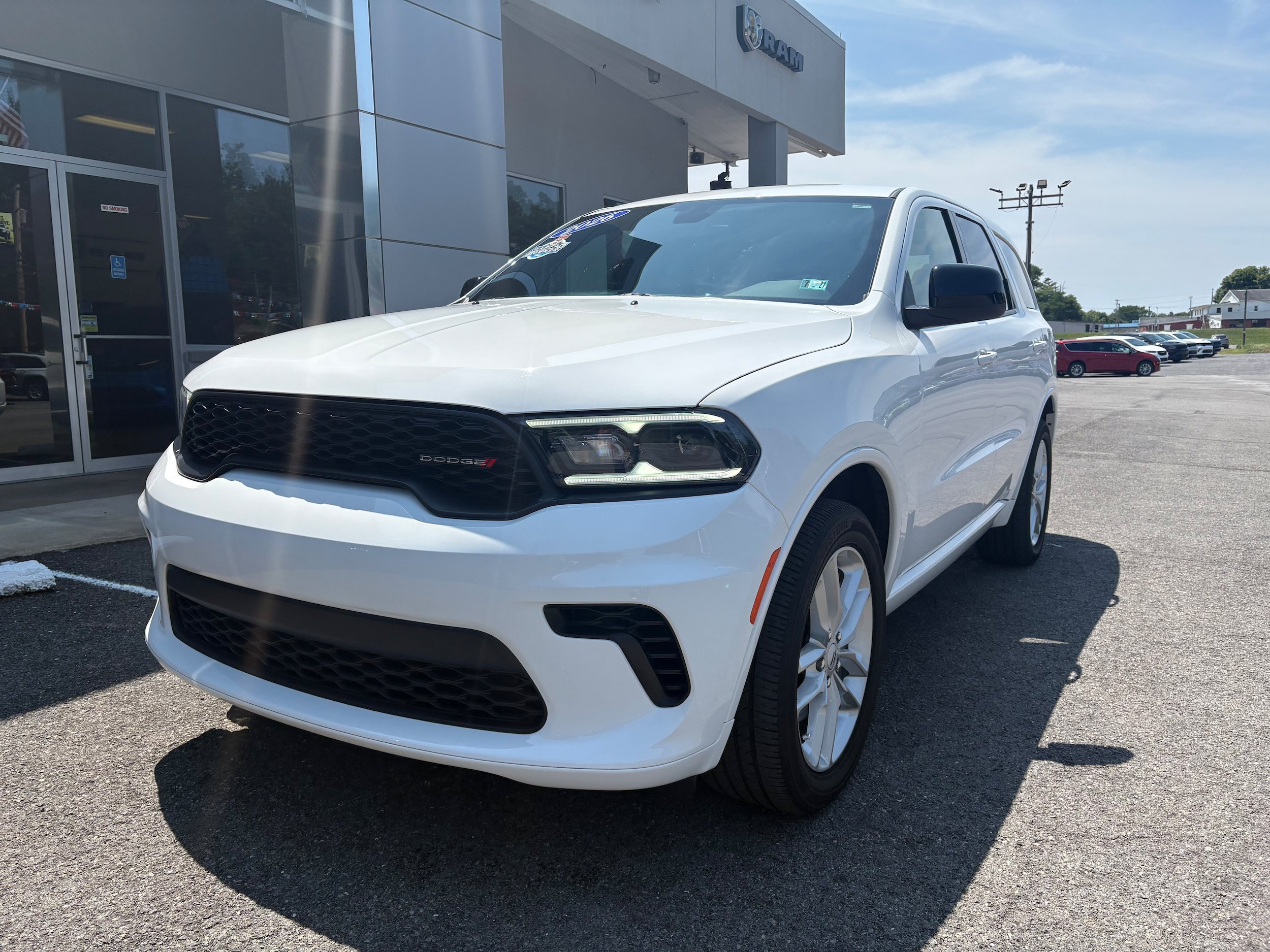 Certified 2025 Dodge Durango GT AWD/4WD image 3