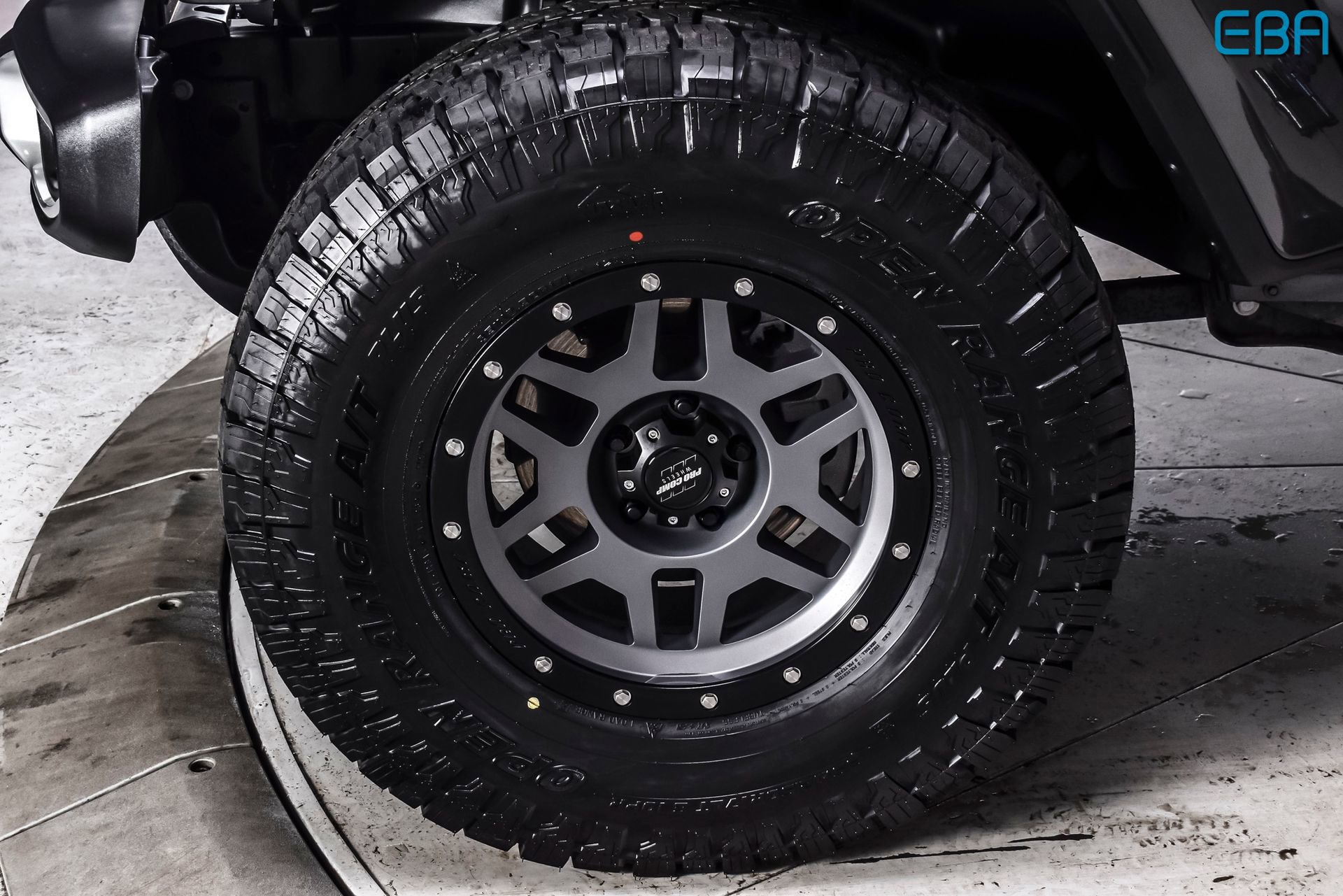 Used 2025 Jeep Wrangler Unlimited Sahara w/ Safety Group image 10