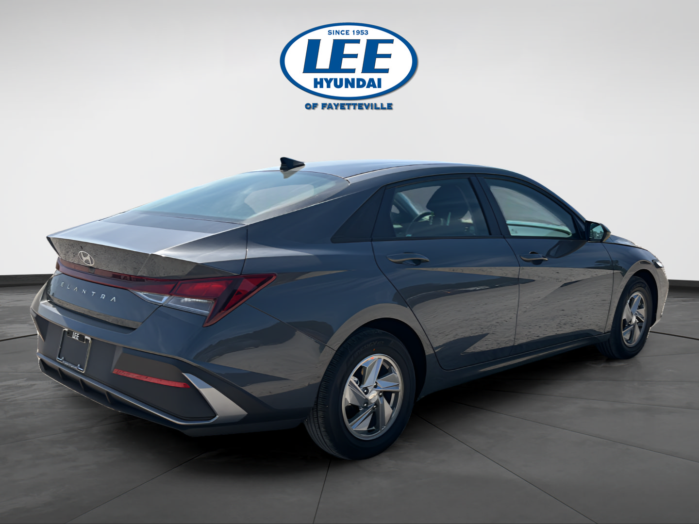 Certified 2026 Hyundai Elantra SE FWD image 3