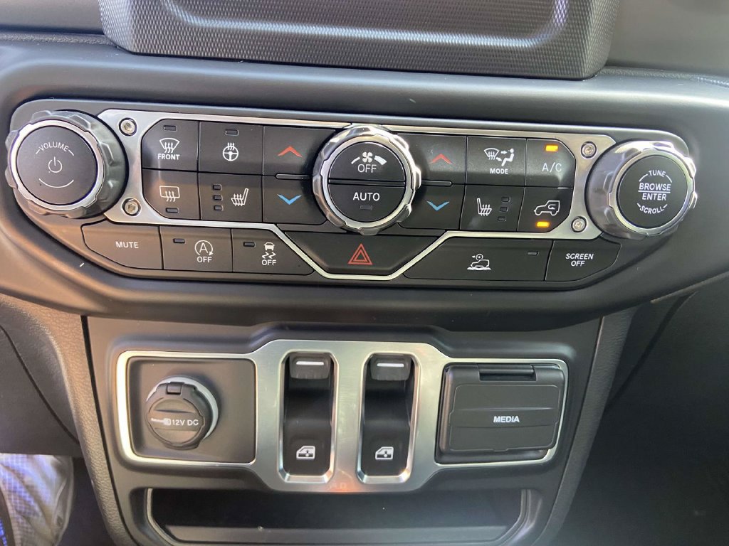 Used 2021 Jeep Wrangler Sport AWD/4WD image 19