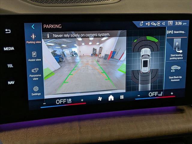 Certified 2024 BMW X1 xDrive28i w/ Convenience Package image 12