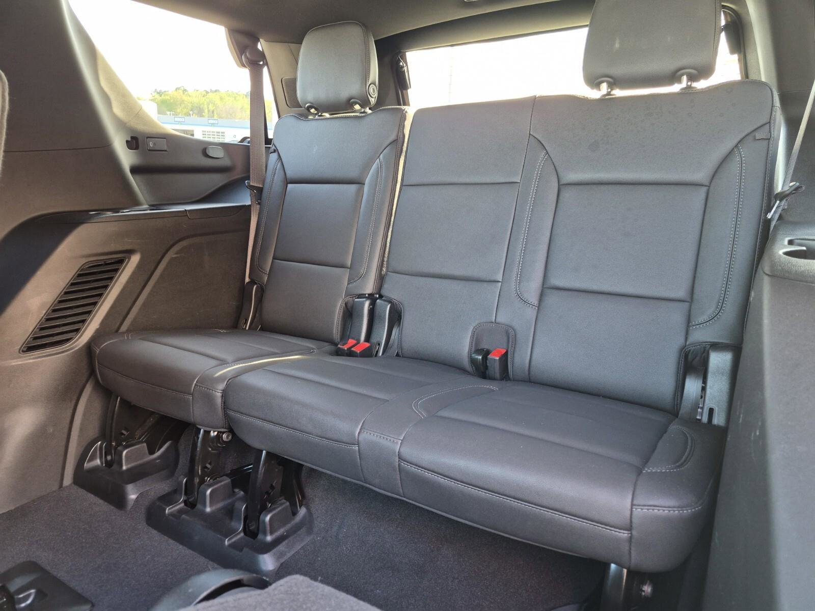 Used 2023 Chevrolet Tahoe Z71 w/ Luxury Package image 33