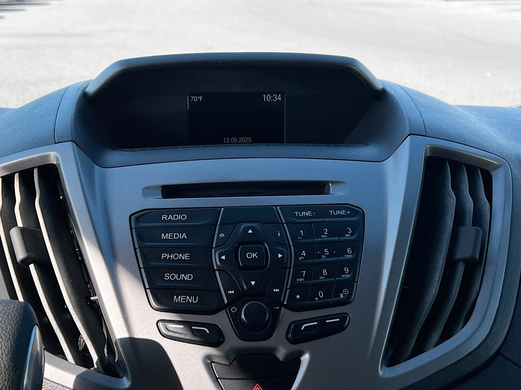 Used 2018 Ford Transit 150 XLT image 27