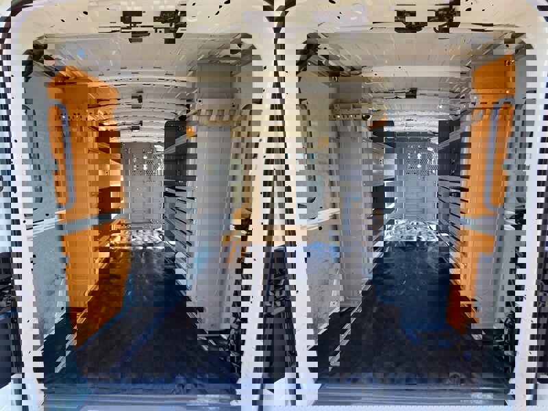 Used 2018 Nissan NV 3500 SL w/ Navigation Package image 18