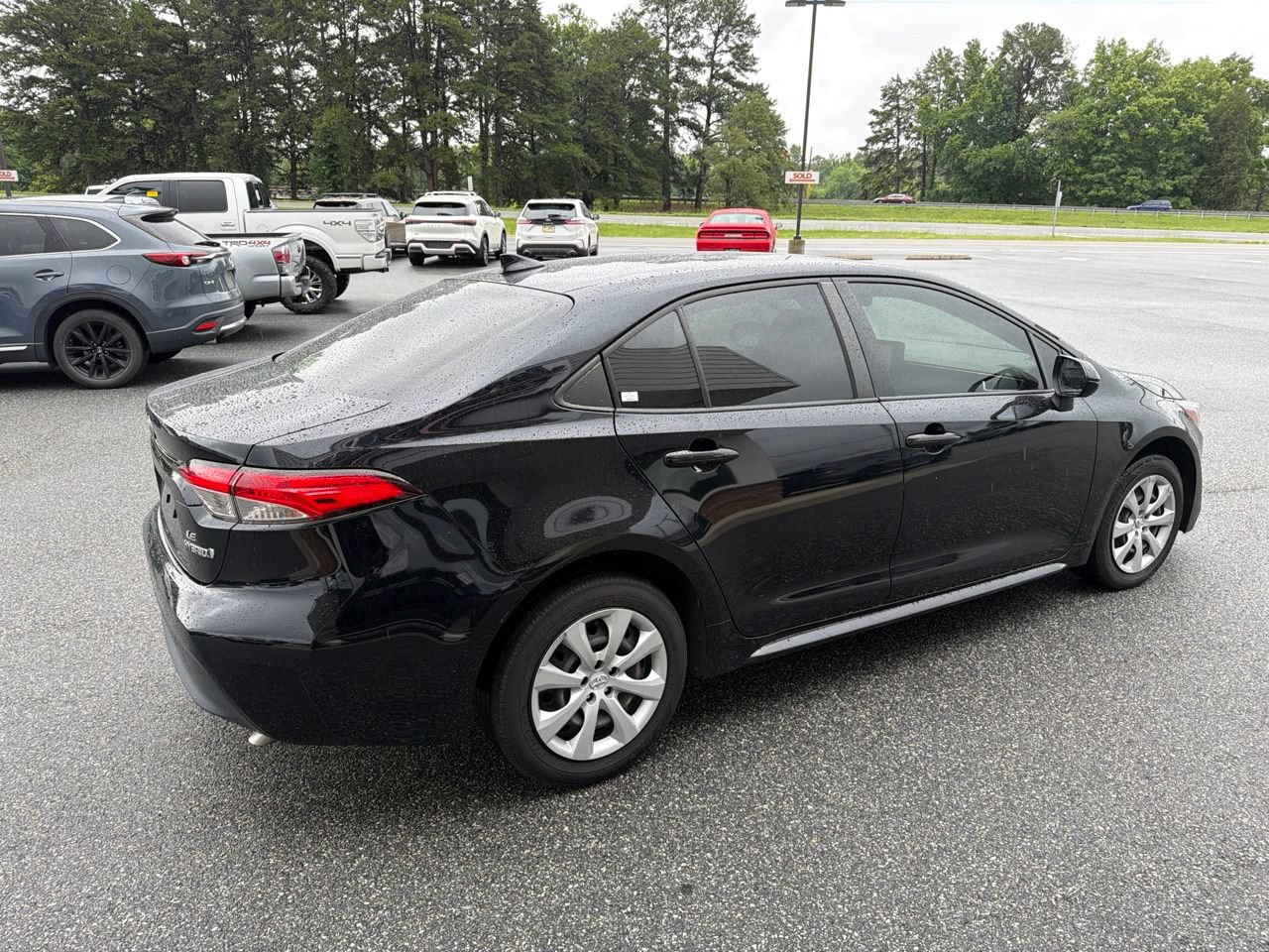 Used 2024 Toyota Corolla LE FWD image 10