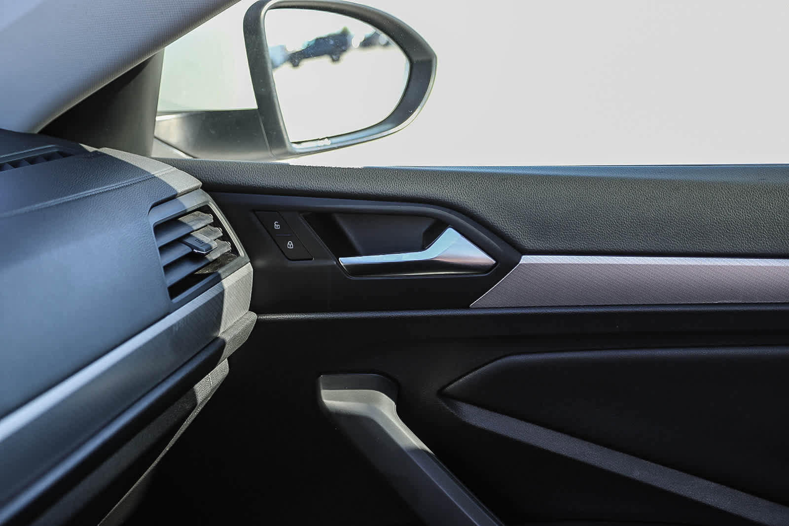 Used 2019 Volkswagen Jetta S w/ Driver Assistance Package image 19