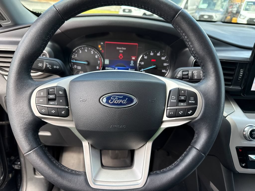 Used 2024 Ford Explorer XLT w/ Equipment Group 202A AWD/4WD image 25
