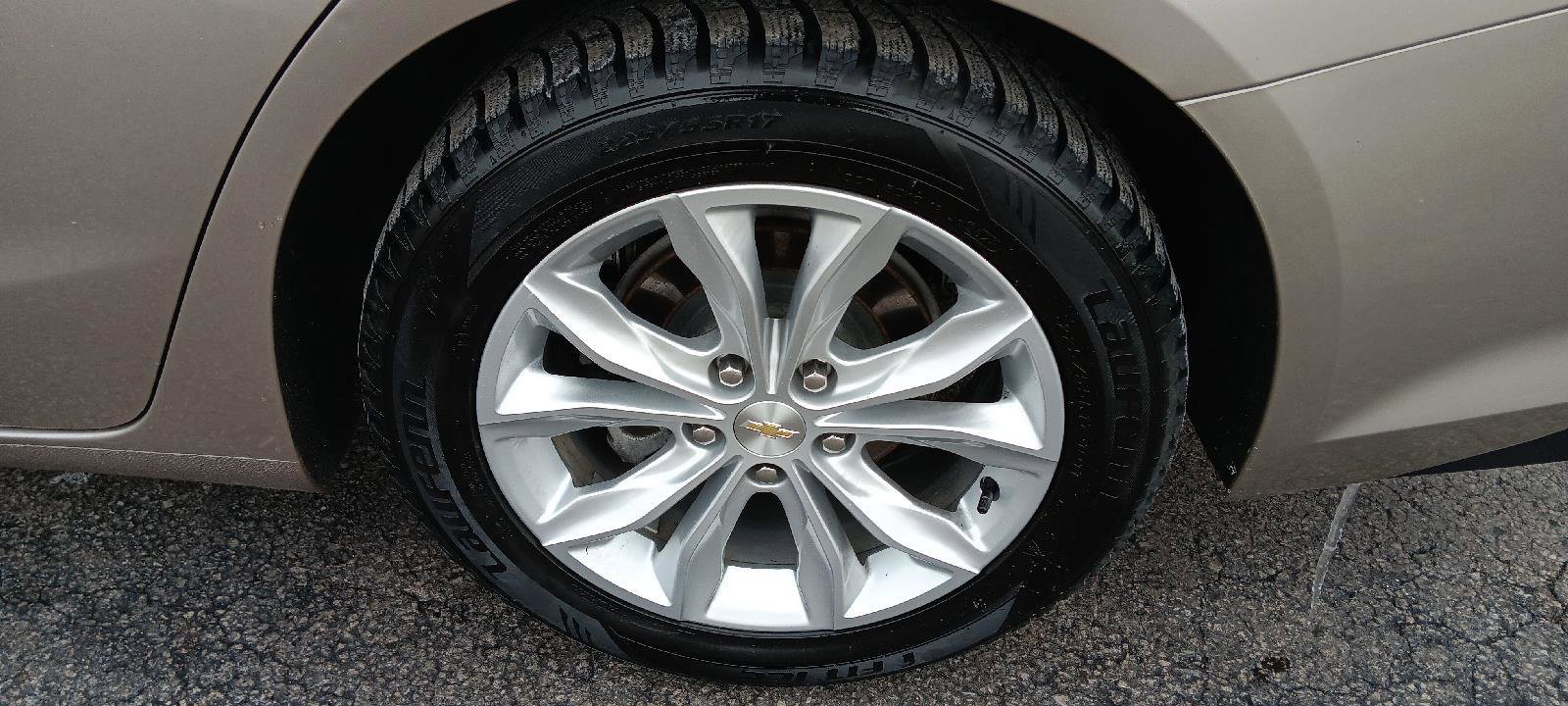 Used 2022 Chevrolet Malibu LT image 13