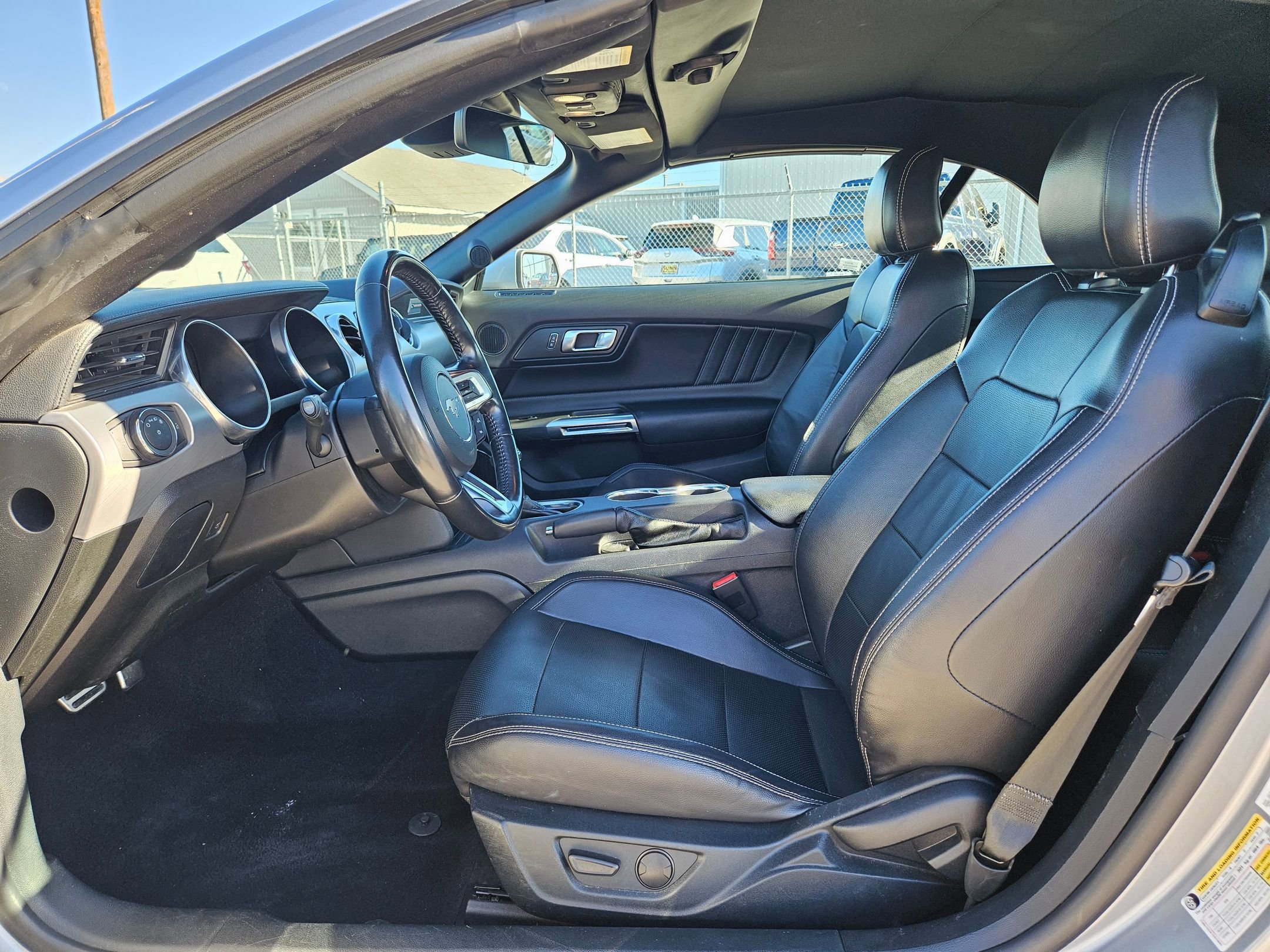 Used 2023 Ford Mustang Premium image 9