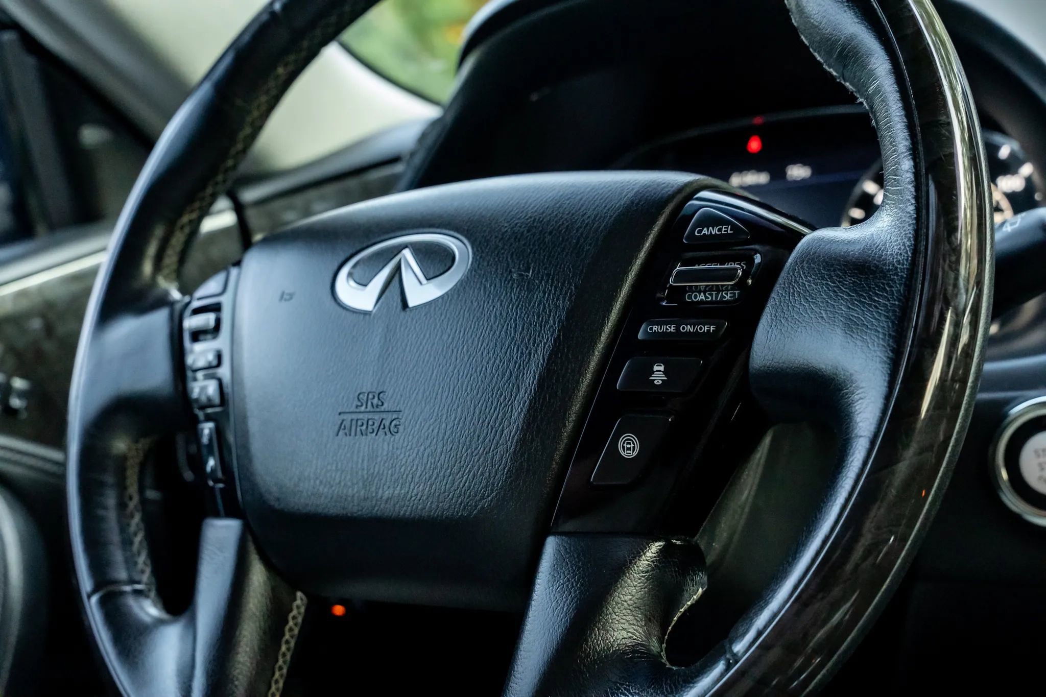 Used 2021 INFINITI QX80 Luxe w/ Cargo Package image 30