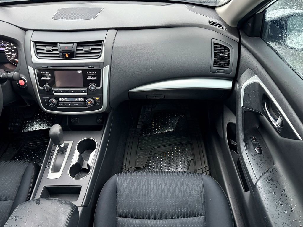 Used 2017 Nissan Altima 2.5 SV image 19