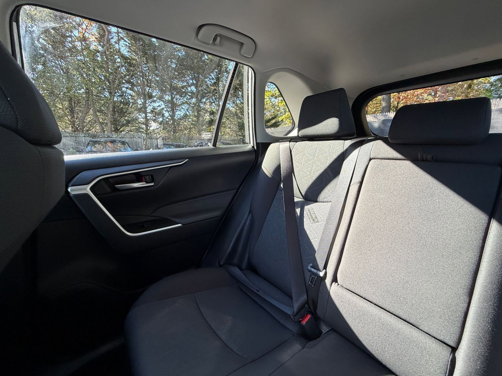 Used 2025 Toyota RAV4 XLE image 39