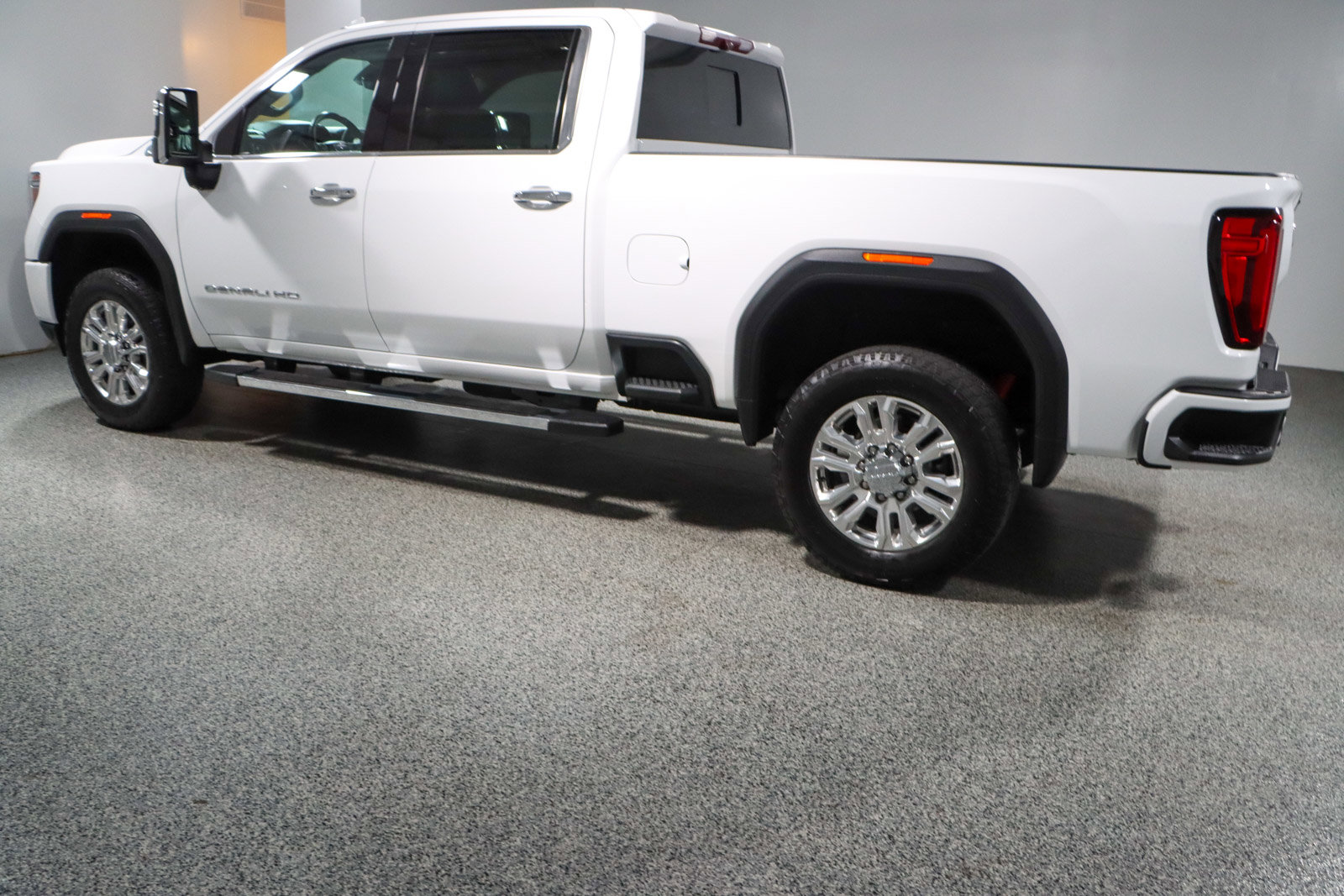 Used 2023 GMC Sierra 2500 Denali w/ Denali Ultimate Package image 10
