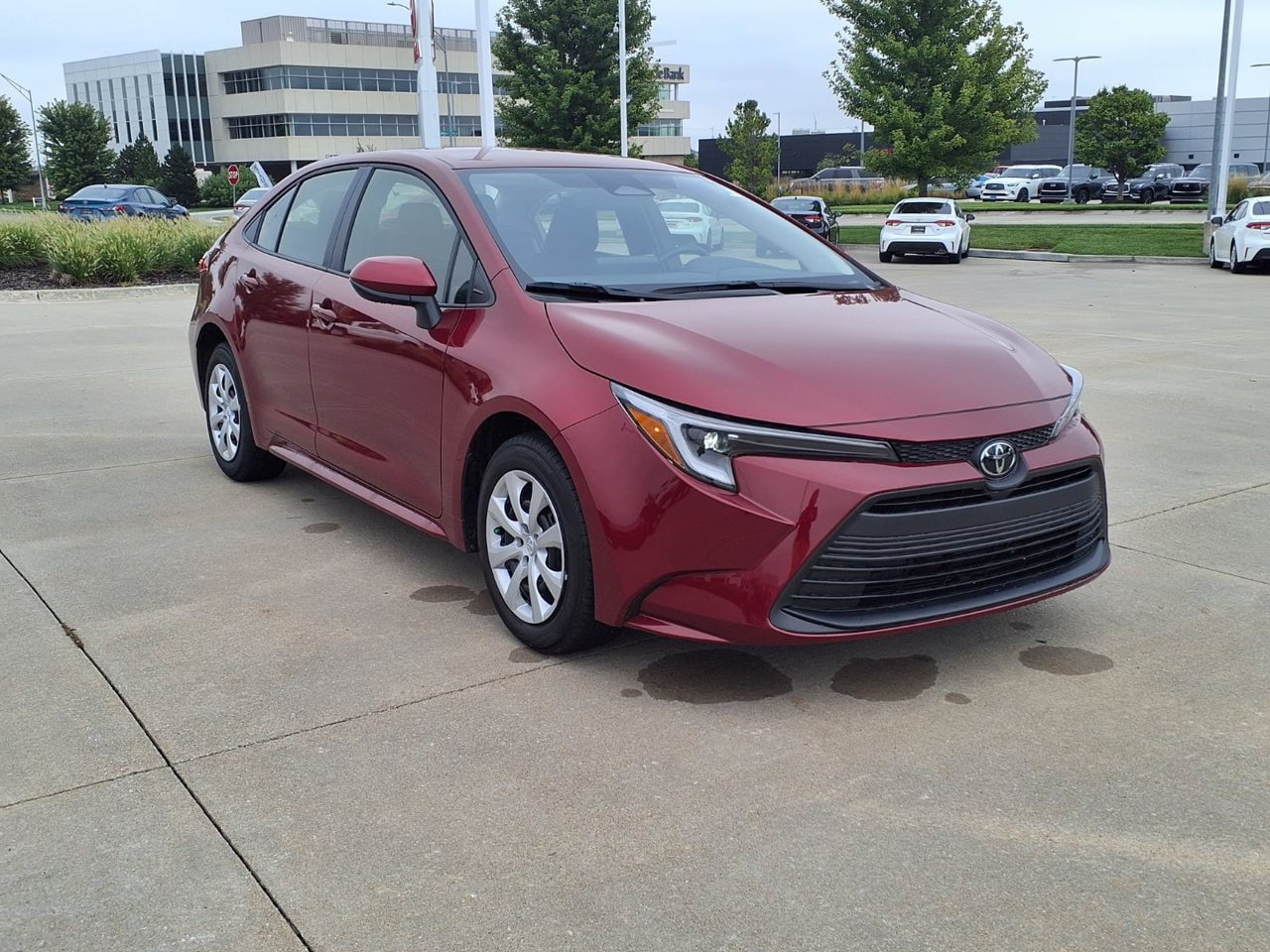 Used 2026 Toyota Corolla LE FWD image 7