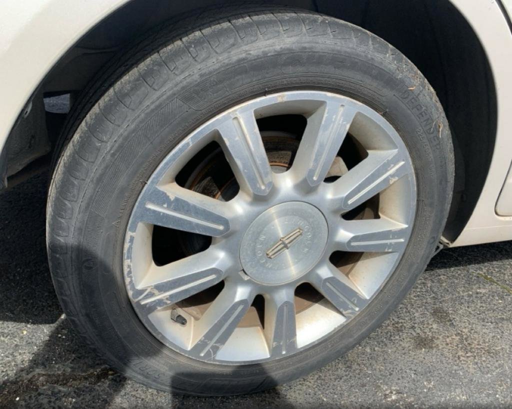 Used 2012 Lincoln MKZ FWD image 19