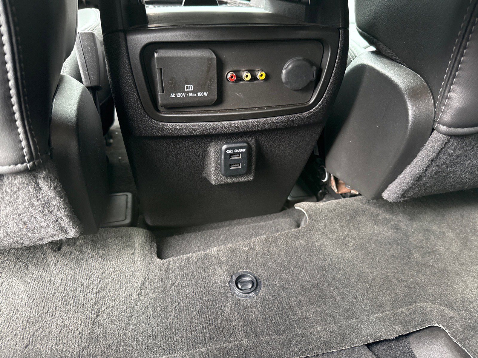 Used 2015 Chevrolet Traverse LTZ FWD image 26