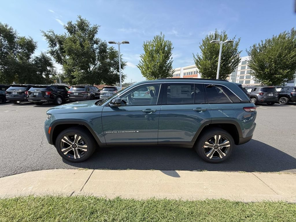 New 2027 Jeep Grand Cherokee Limited AWD/4WD image 5